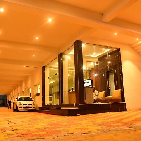 Hotel Four Seasons Velankanni Exterior foto