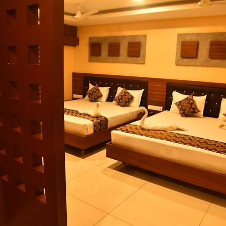 Hotel Four Seasons Velankanni Exterior foto